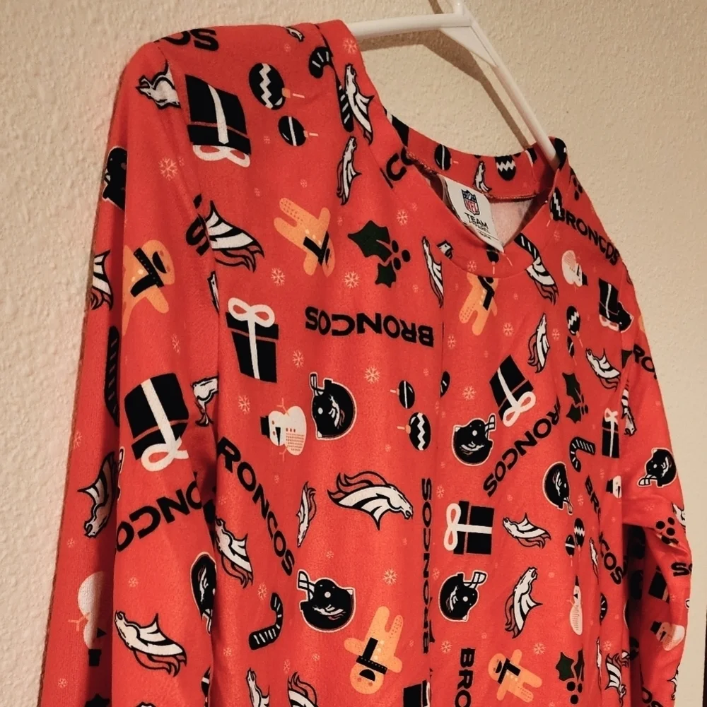 NFL Denver Broncos Football Pajamas Christmas Youth Sz XL 16-18 NWT